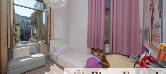 3 bedrooms Apartment in Naples, Italy No. 67010 20