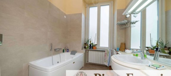 3 bedrooms Apartment in Naples, Italy No. 67010 11