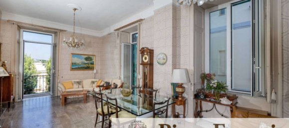 3 bedrooms Apartment in Naples, Italy No. 67010 3