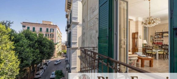 3 bedrooms Apartment in Naples, Italy No. 67010 8