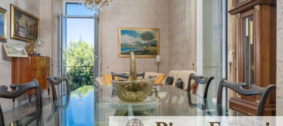 3 bedrooms Apartment in Naples, Italy No. 67010 6