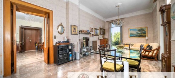 3 bedrooms Apartment in Naples, Italy No. 67010 5