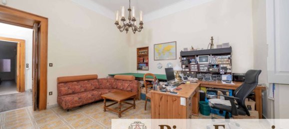 3 bedrooms Apartment in Naples, Italy No. 67010 10