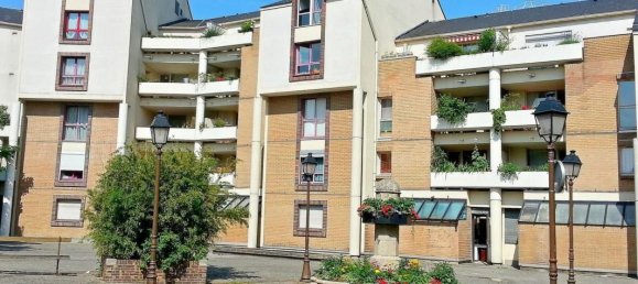 Apartamento de 2 dormitorios en Neuilly-sur-Marne, France No. 169665 2
