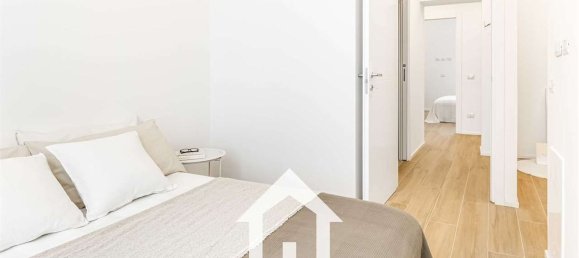 3-salle Appartement à Milan, Italy No. 339102 17