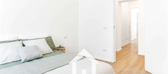 3-salle Appartement à Milan, Italy No. 339102 12