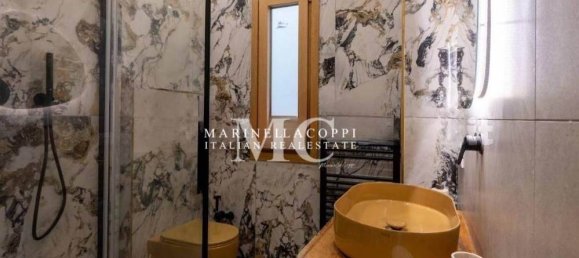 3 Schlafzimmer Wohnung in Florence, Italy, Nr. 49171 11