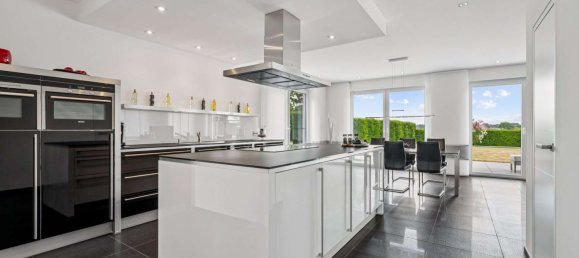 2 Schlafzimmer Villa in Mönchengladbach, Germany, Nr. 225542 3