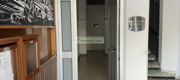 1 bedroom Apartment in Bari, Italy No. 18848 8