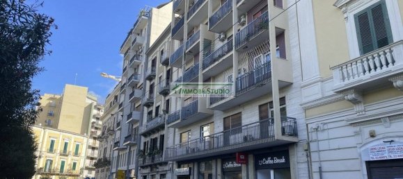1 bedroom Apartment in Bari, Italy No. 18848 2