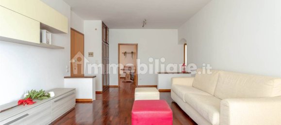 2 bedrooms Apartment in Signa, Italy No. 14058 8
