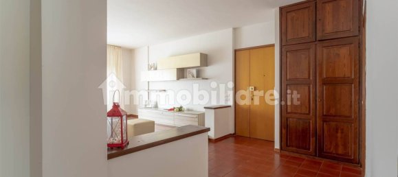 2 bedrooms Apartment in Signa, Italy No. 14058 9