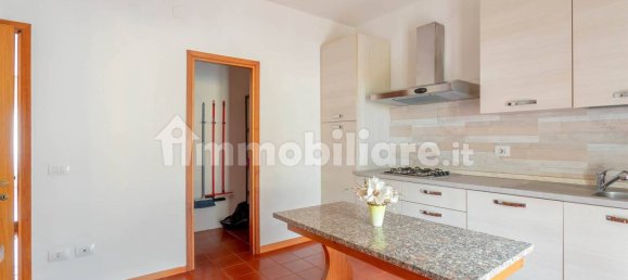 2 bedrooms Apartment in Signa, Italy No. 14058 14