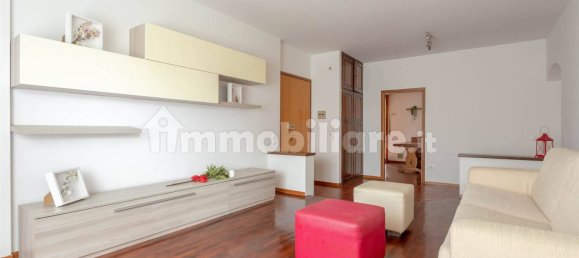 2 bedrooms Apartment in Signa, Italy No. 14058 7