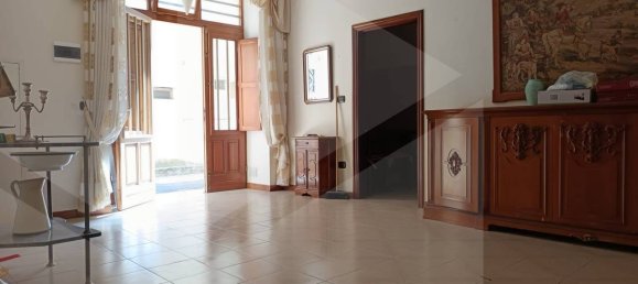 Casa de 4 habitaciónes en Bari, Italy No. 26463 33