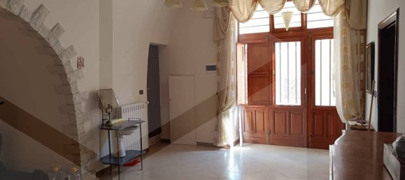 Casa de 4 habitaciónes en Bari, Italy No. 26463 31