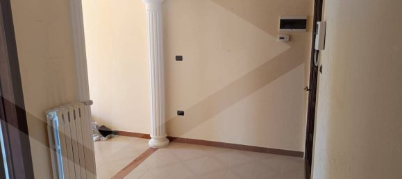 Casa de 4 habitaciónes en Bari, Italy No. 26463 11