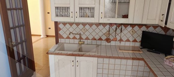 Casa de 4 habitaciónes en Bari, Italy No. 26463 9