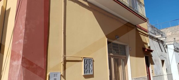 Casa de 4 habitaciónes en Bari, Italy No. 26463 23