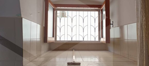 Casa de 4 habitaciónes en Bari, Italy No. 26463 30