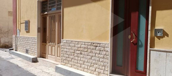 Casa de 4 habitaciónes en Bari, Italy No. 26463 27