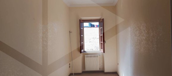 Casa de 4 habitaciónes en Bari, Italy No. 26463 5