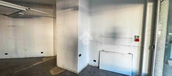 1غرفة عقار تجاري في Merate, Italy رقم 112051 14