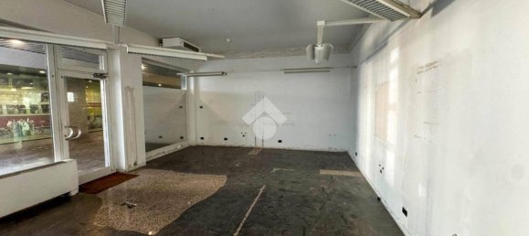 1غرفة عقار تجاري في Merate, Italy رقم 112051 15