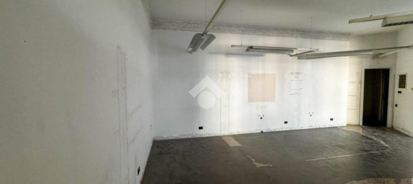 1غرفة عقار تجاري في Merate, Italy رقم 112051 11