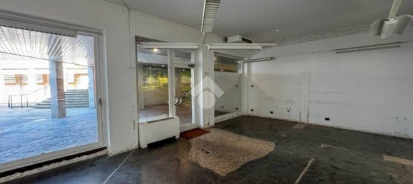 1غرفة عقار تجاري في Merate, Italy رقم 112051 9