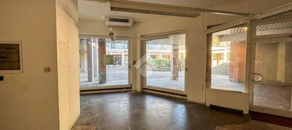 1غرفة عقار تجاري في Merate, Italy رقم 112051 2