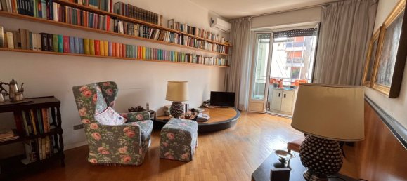 2 rooms Apartment in Milan, Italy No. 336916 4