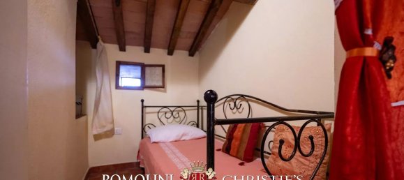 4 rooms House in Ortignano Raggiolo, Italy No. 229330 14