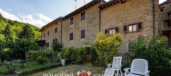 4 rooms House in Ortignano Raggiolo, Italy No. 229330 2