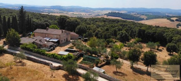 5 bedrooms House in Monteriggioni, Italy No. 707 6