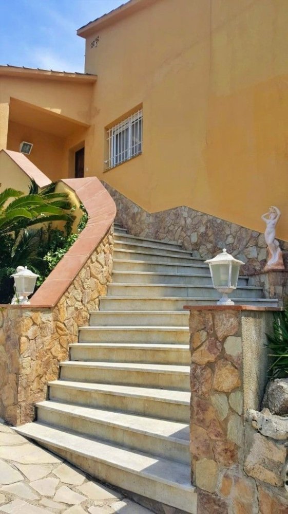 8 bedrooms House in Lloret de Mar, Spain No. 75555