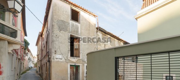 421m² Building in Leiria, Portugal No. 161988 2