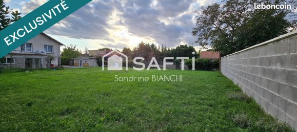 444m² Land in Charvieu-Chavagneux, France No. 338212 2