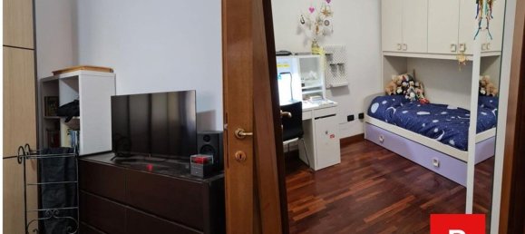 Квартира с 3 комнатами в Милан, Италия № 244200 9