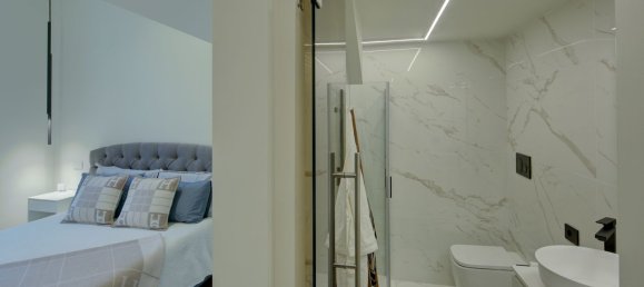 3-salle Appartement à Turin, Italy No. 230240 11