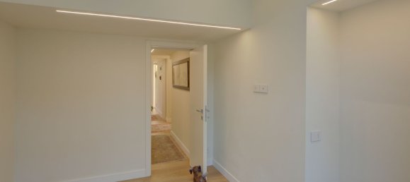 3-salle Appartement à Turin, Italy No. 230240 9