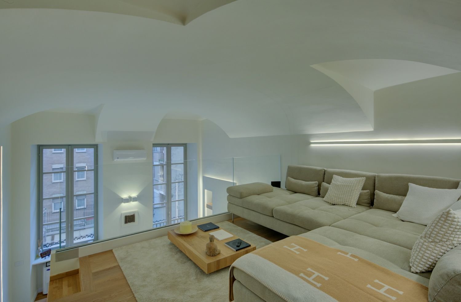 3-salle Appartement à Turin, Italy No. 230240
