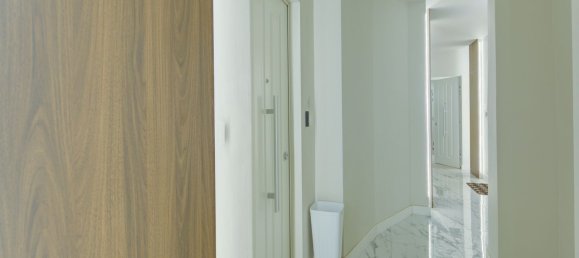 3-salle Appartement à Turin, Italy No. 230240 5