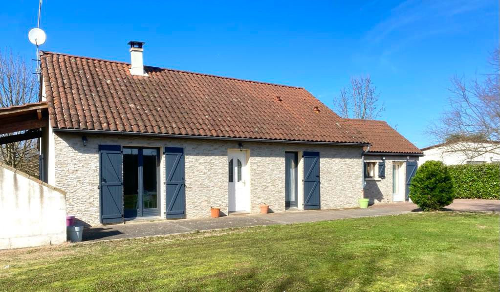 4 bedrooms House in Digoin, France No. 193684