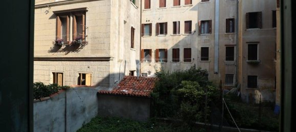 2 bedrooms Apartment in Venice, Italy No. 280885 26