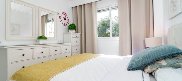 Apartamento de 2 dormitorios en Marbella, Spain No. 63630 24