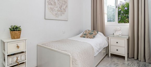 Apartamento de 2 dormitorios en Marbella, Spain No. 63630 6