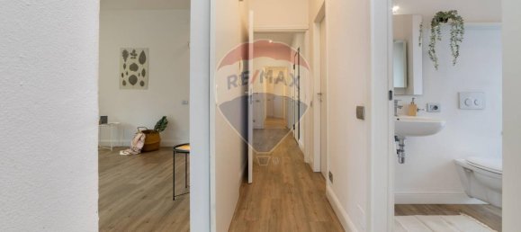 7-salle Appartement à Como, Italy No. 29054 10