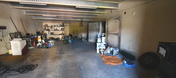 4 bedrooms Commercial property in Clichy-sous-Bois, France No. 181978 8