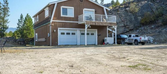 Studio in British Columbia, Canada No. 1223 11